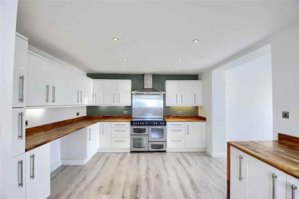 4 Bedroom House - Semi-Detached