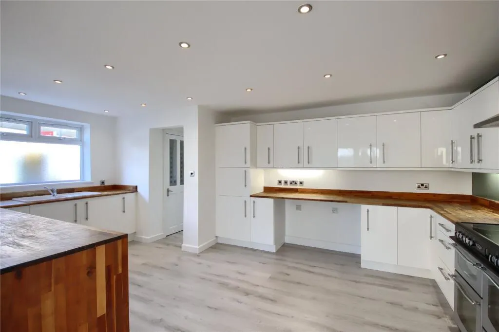 4 Bedroom House - Semi-Detached