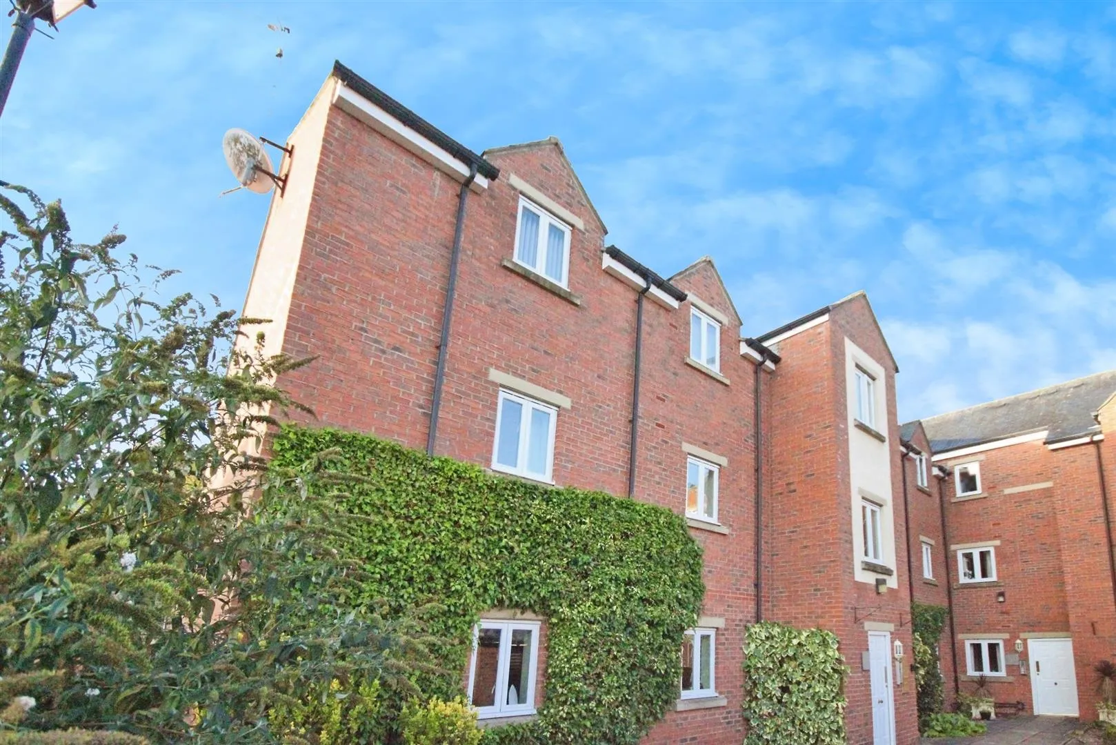 2 Bedroom Flat
