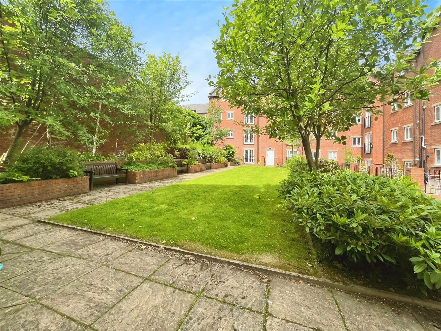 2 Bedroom Flat