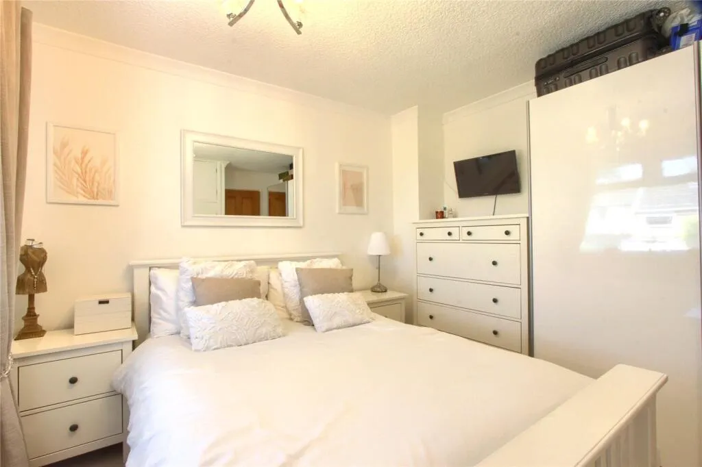 2 Bedroom House - Semi-Detached