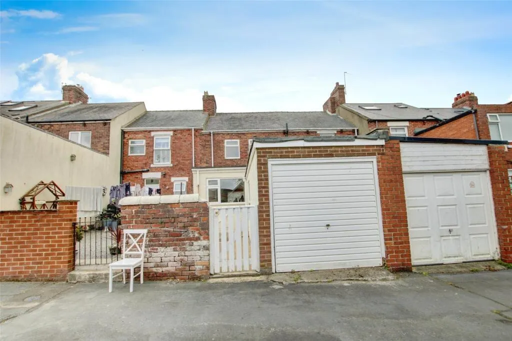 2 Bedroom House - Mid Terrace