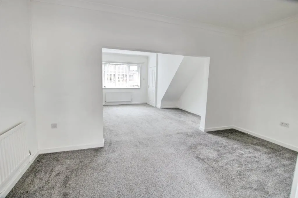 2 Bedroom House - Mid Terrace