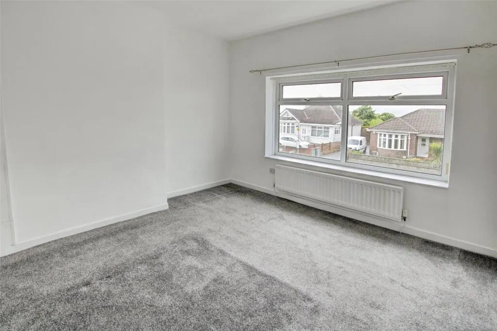 2 Bedroom House - Mid Terrace