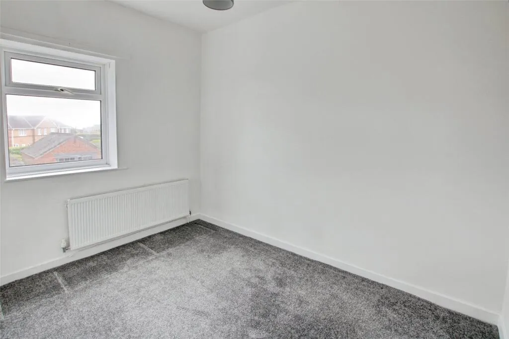 2 Bedroom House - Mid Terrace