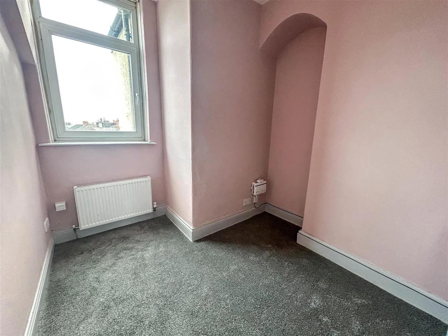 3 Bedroom House - Terraced