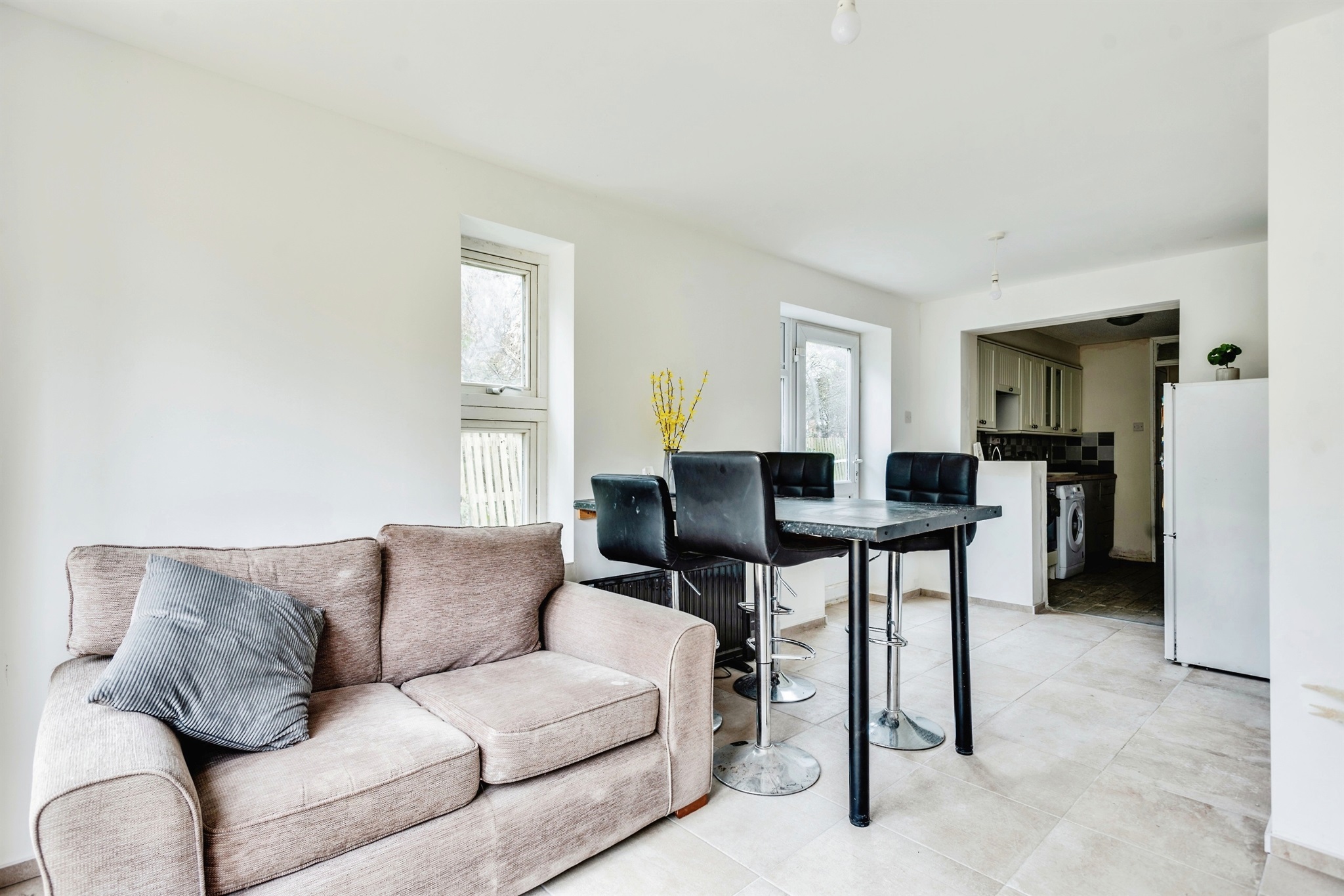 2 bed Maisonette