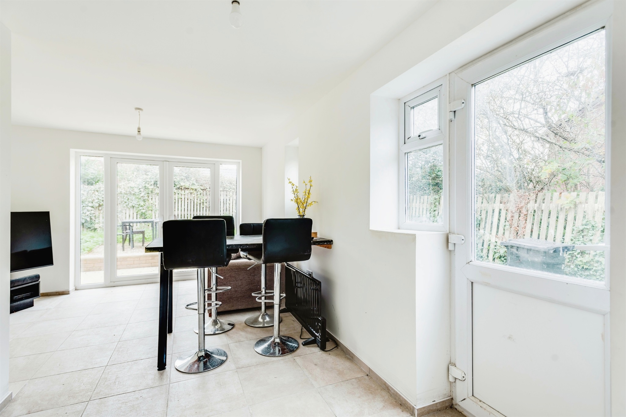 2 bed Maisonette