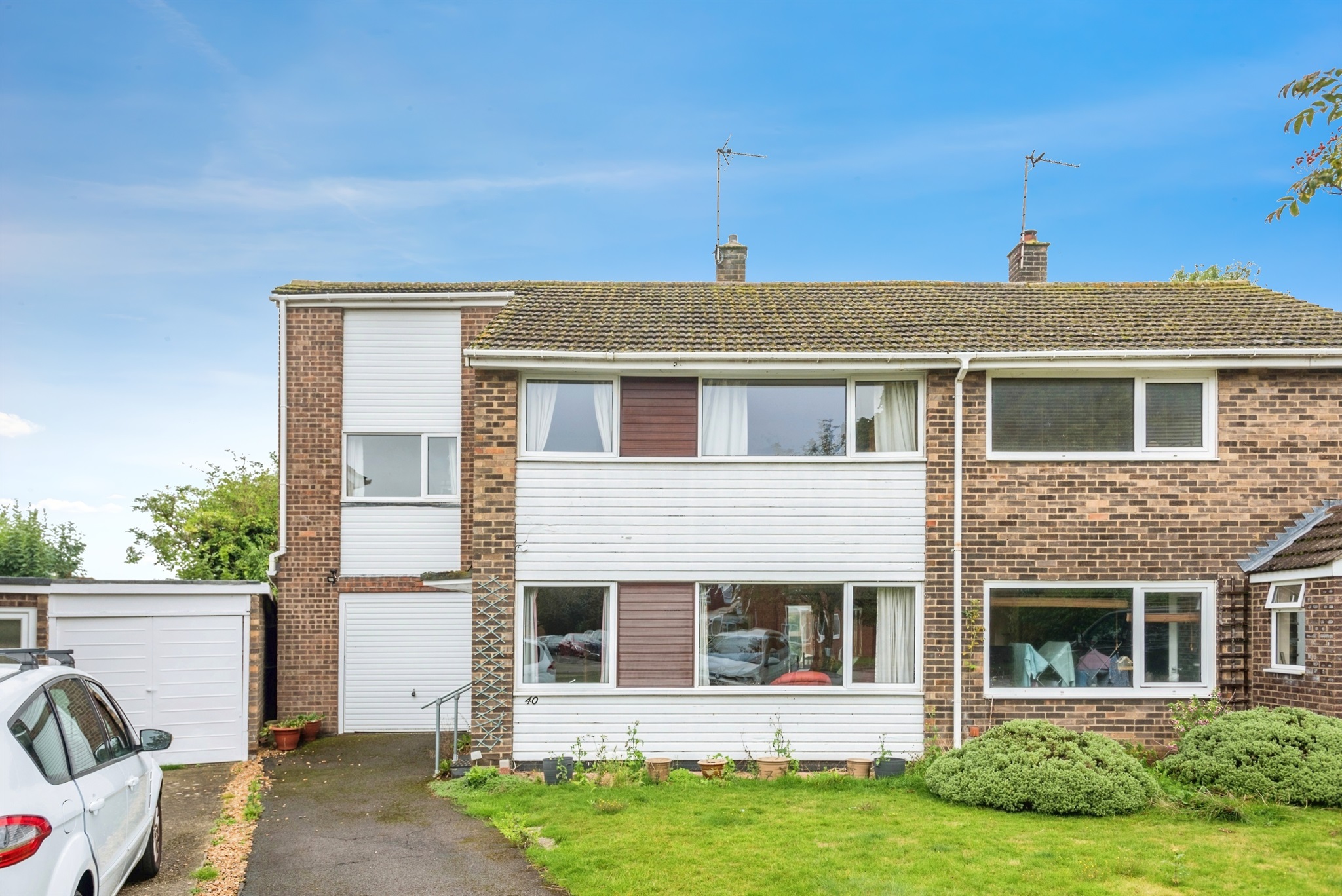 4 bed Semi-Detached
