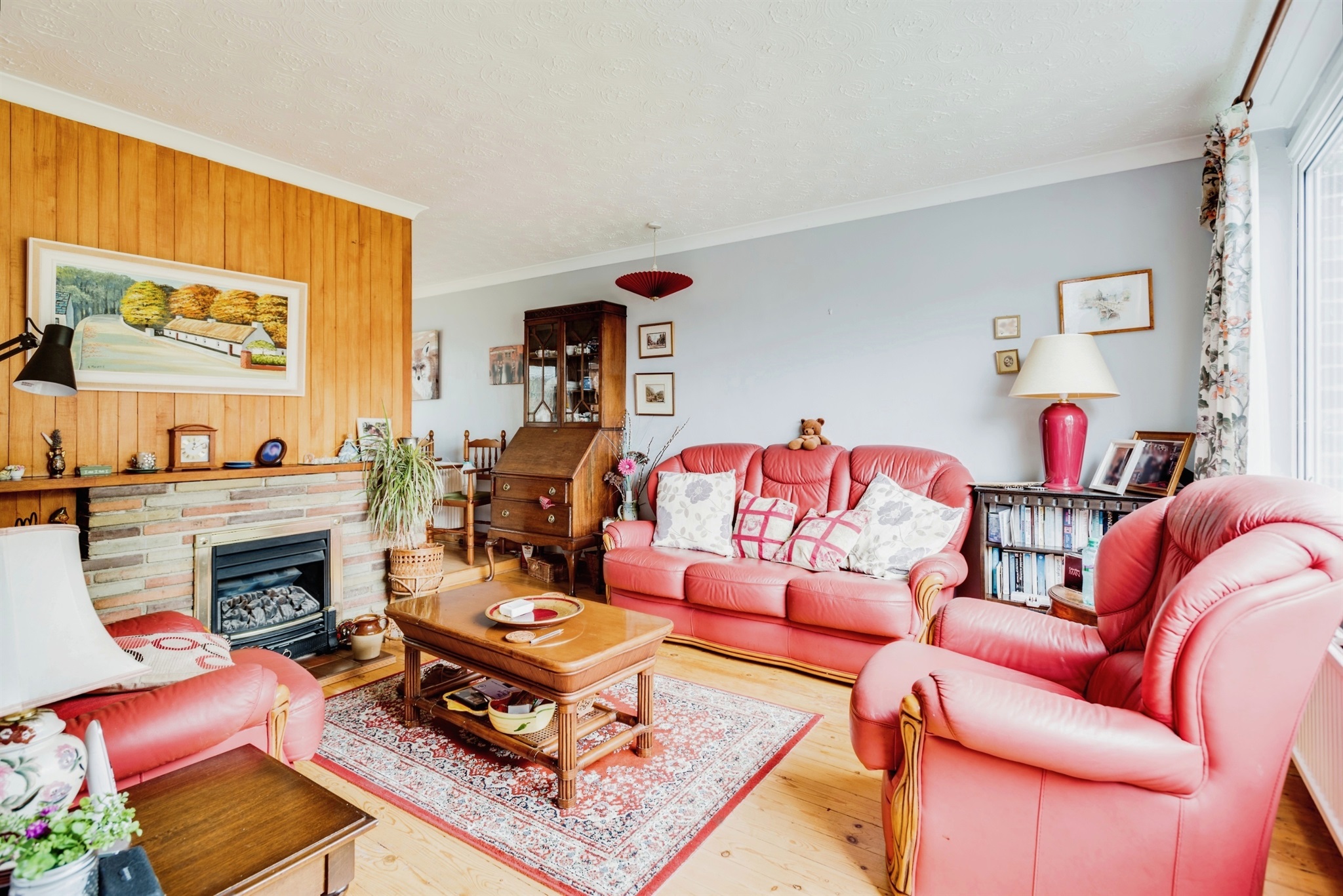 4 bed Semi-Detached