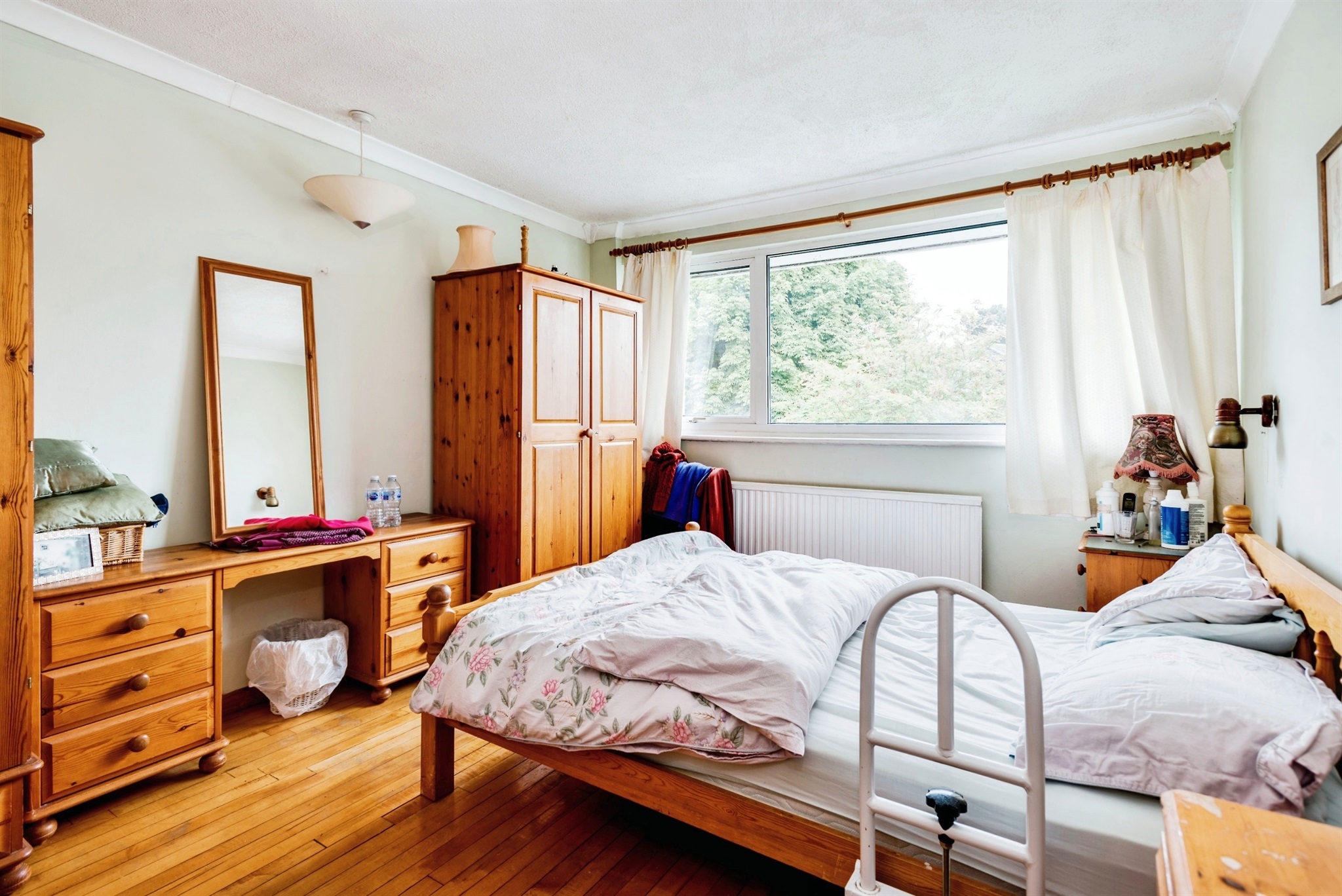 4 bed Semi-Detached