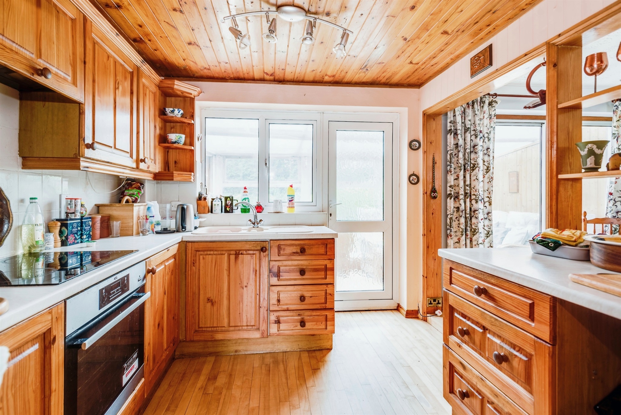 4 bed Semi-Detached