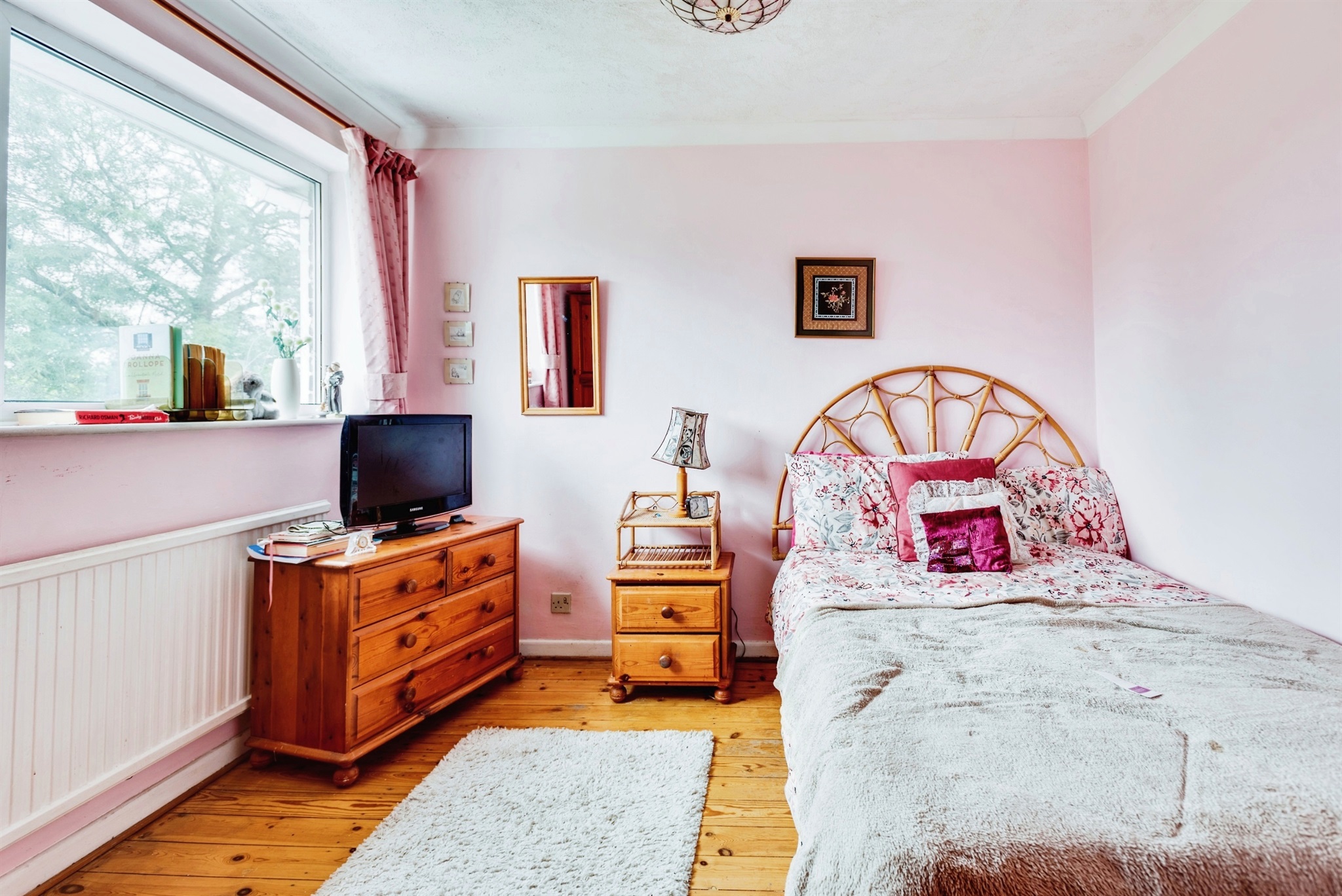 4 bed Semi-Detached