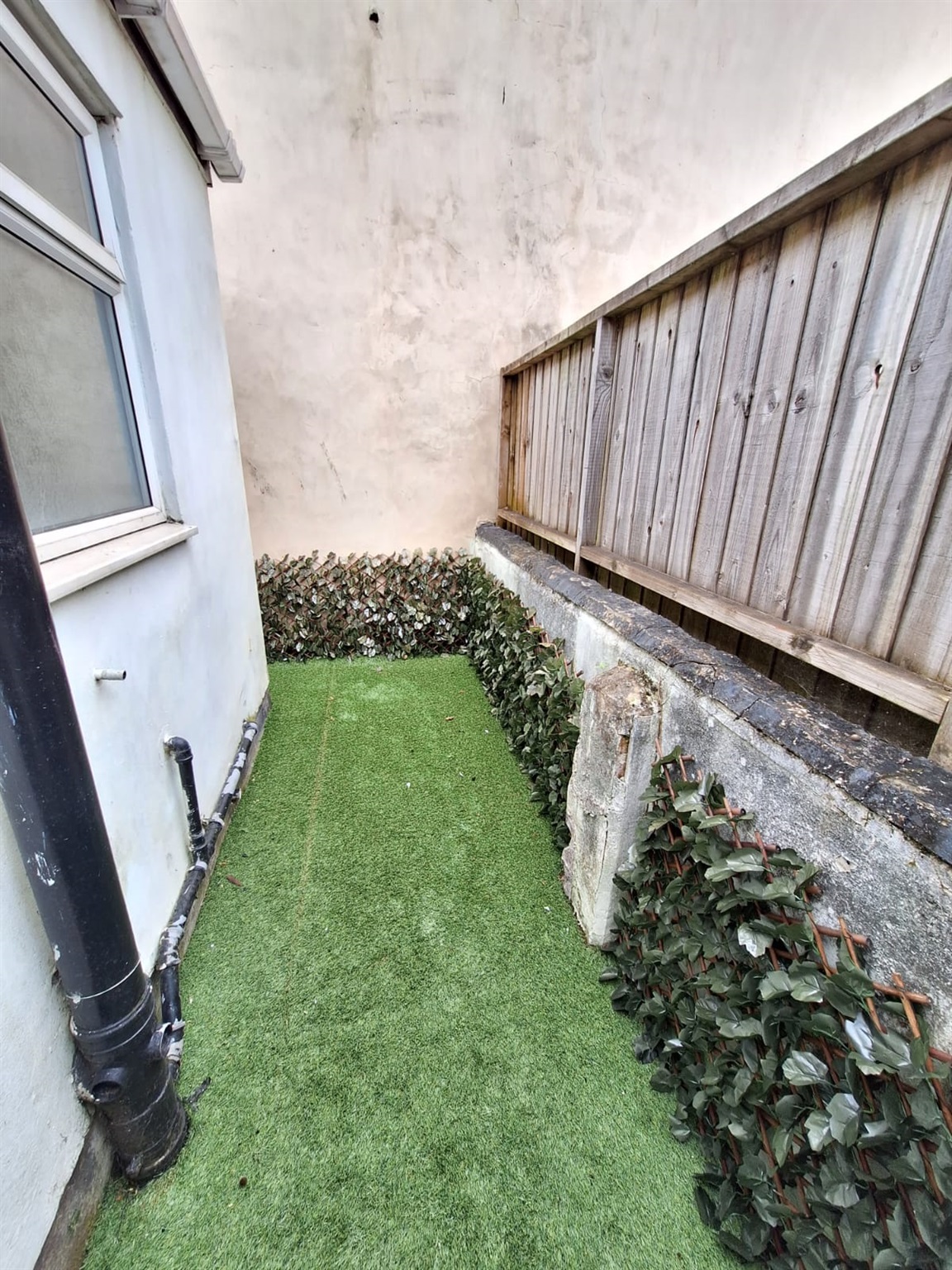 2 bed Terraced