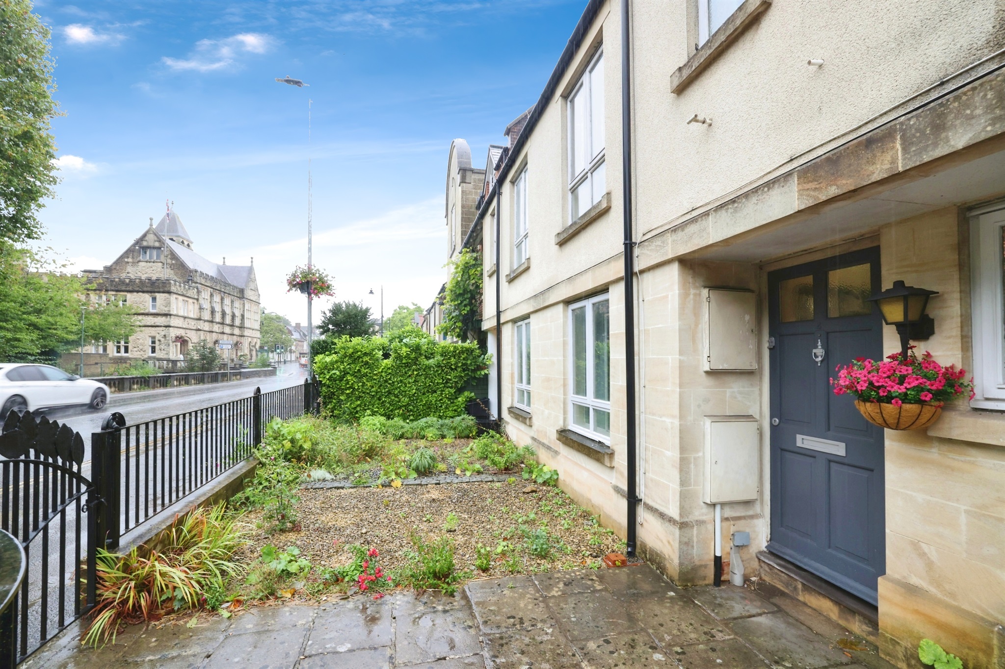 3 bed Terraced