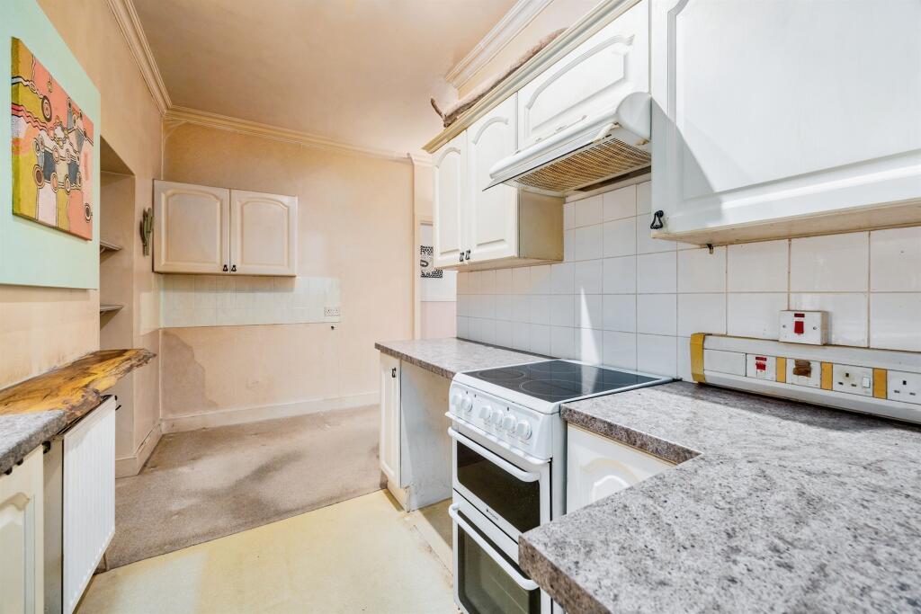 1 bed Ground Flat