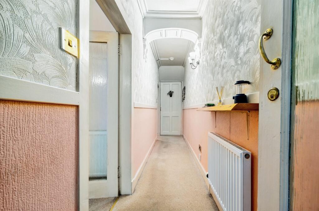 1 bed Ground Flat