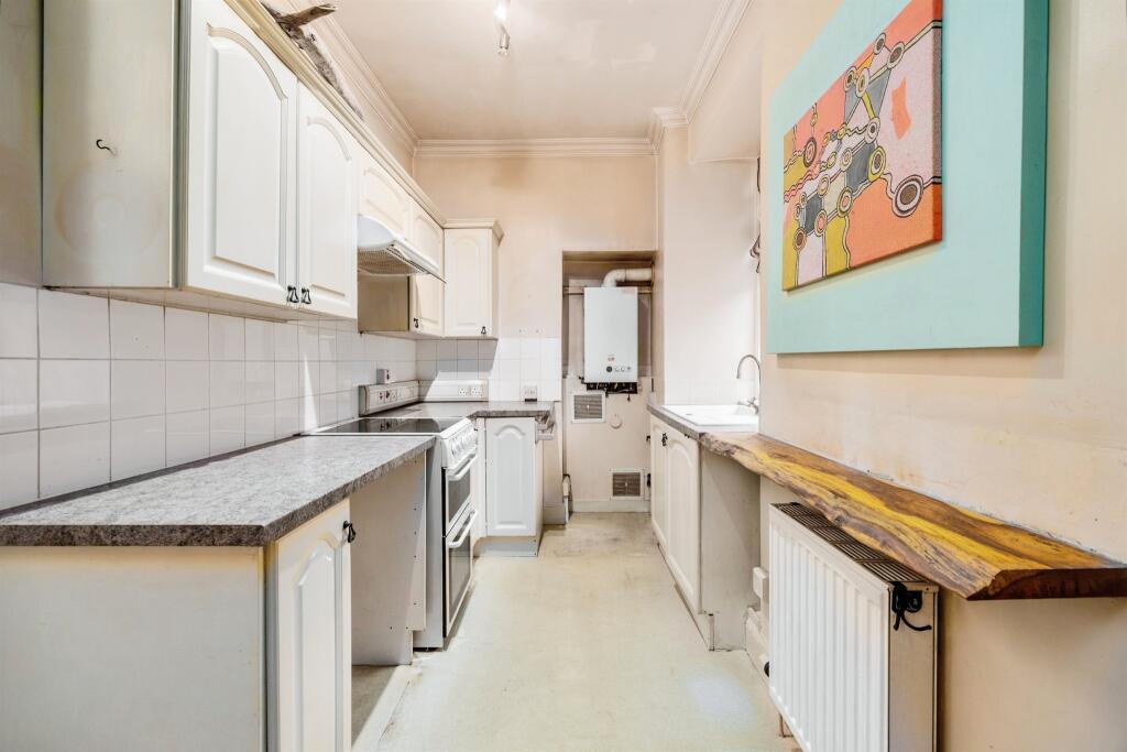 1 bed Ground Flat