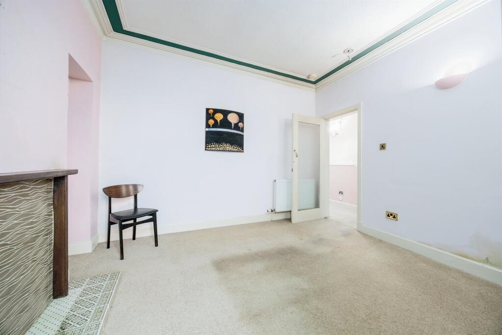 1 bed Ground Flat