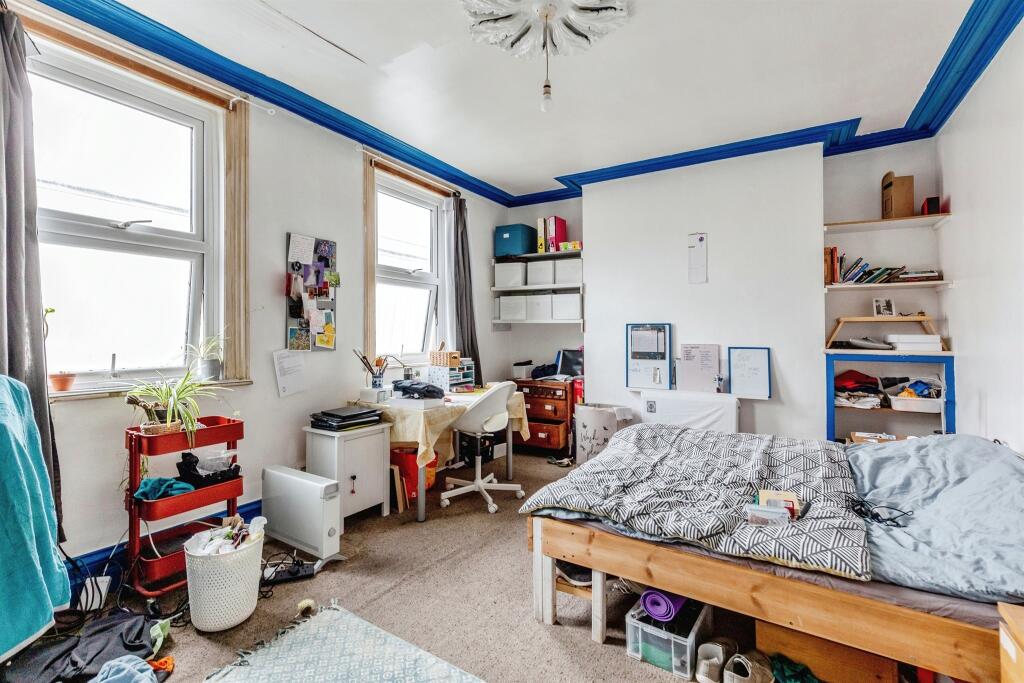 2 bed Maisonette