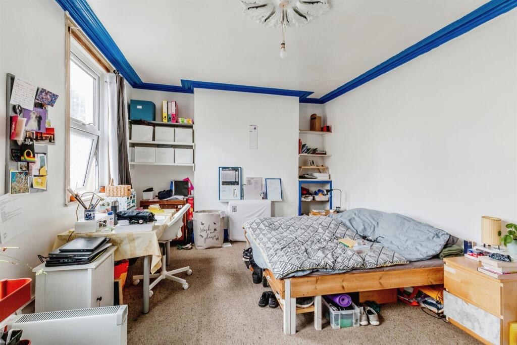 2 bed Maisonette