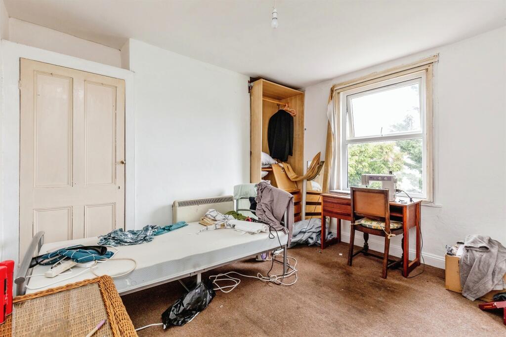 2 bed Maisonette