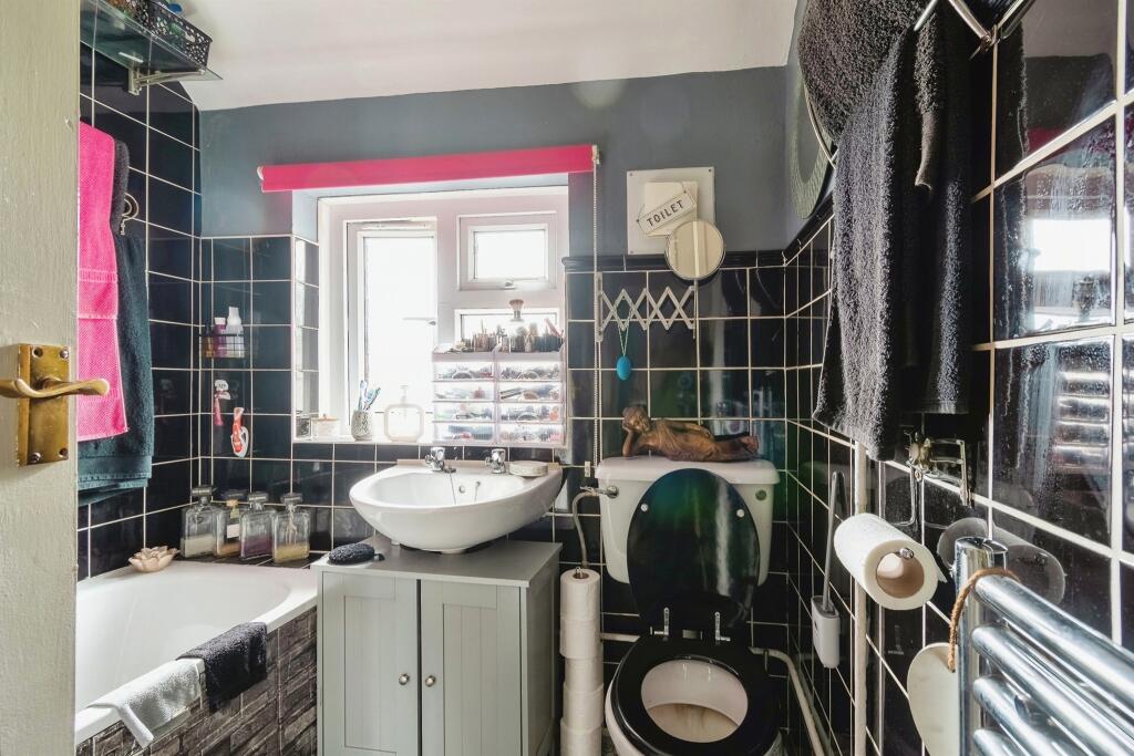 2 bed Terraced