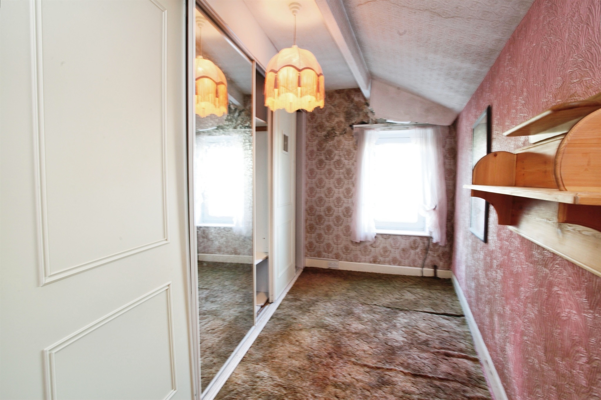 3 bed End of Terrace