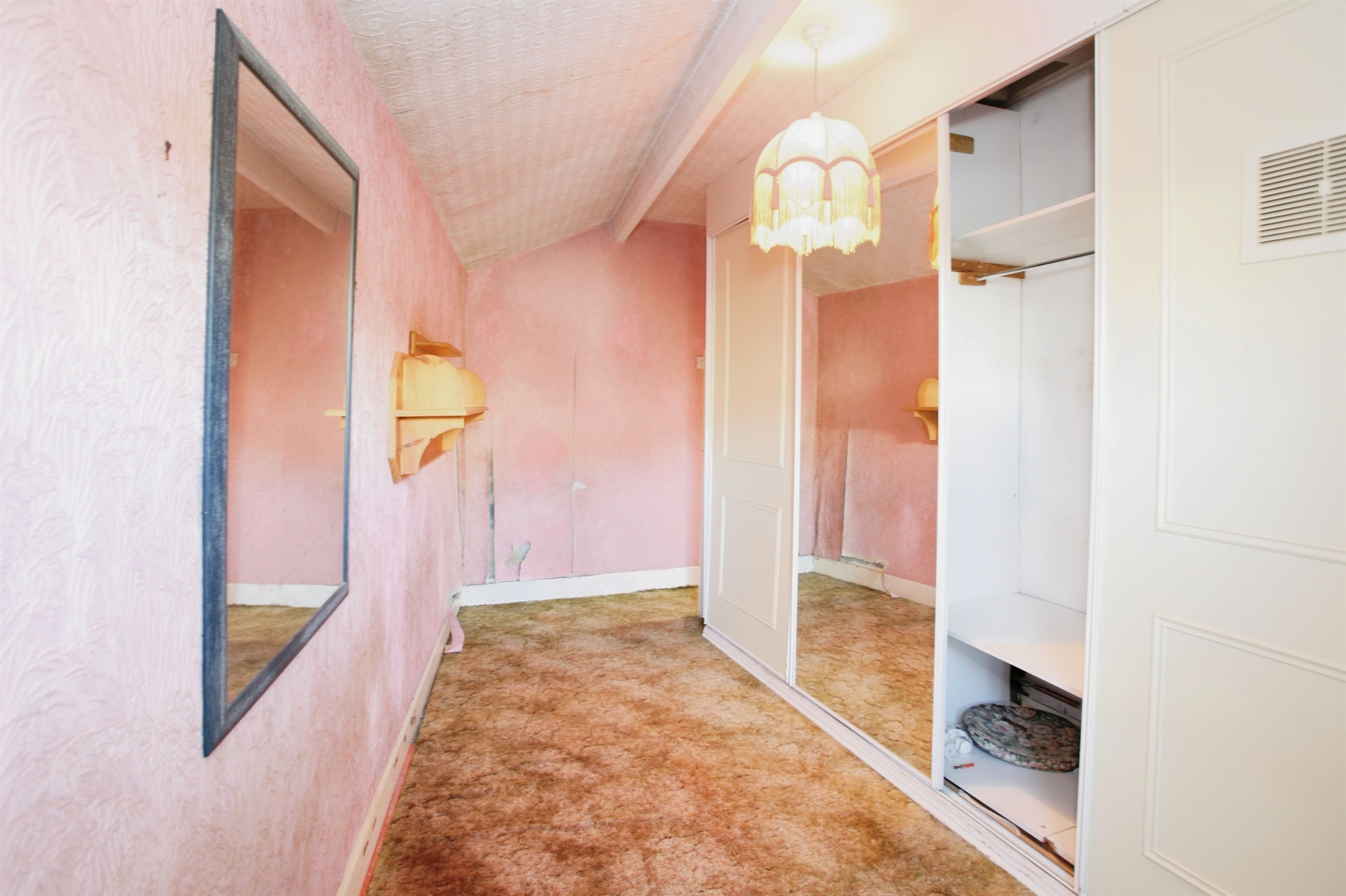 3 bed End of Terrace