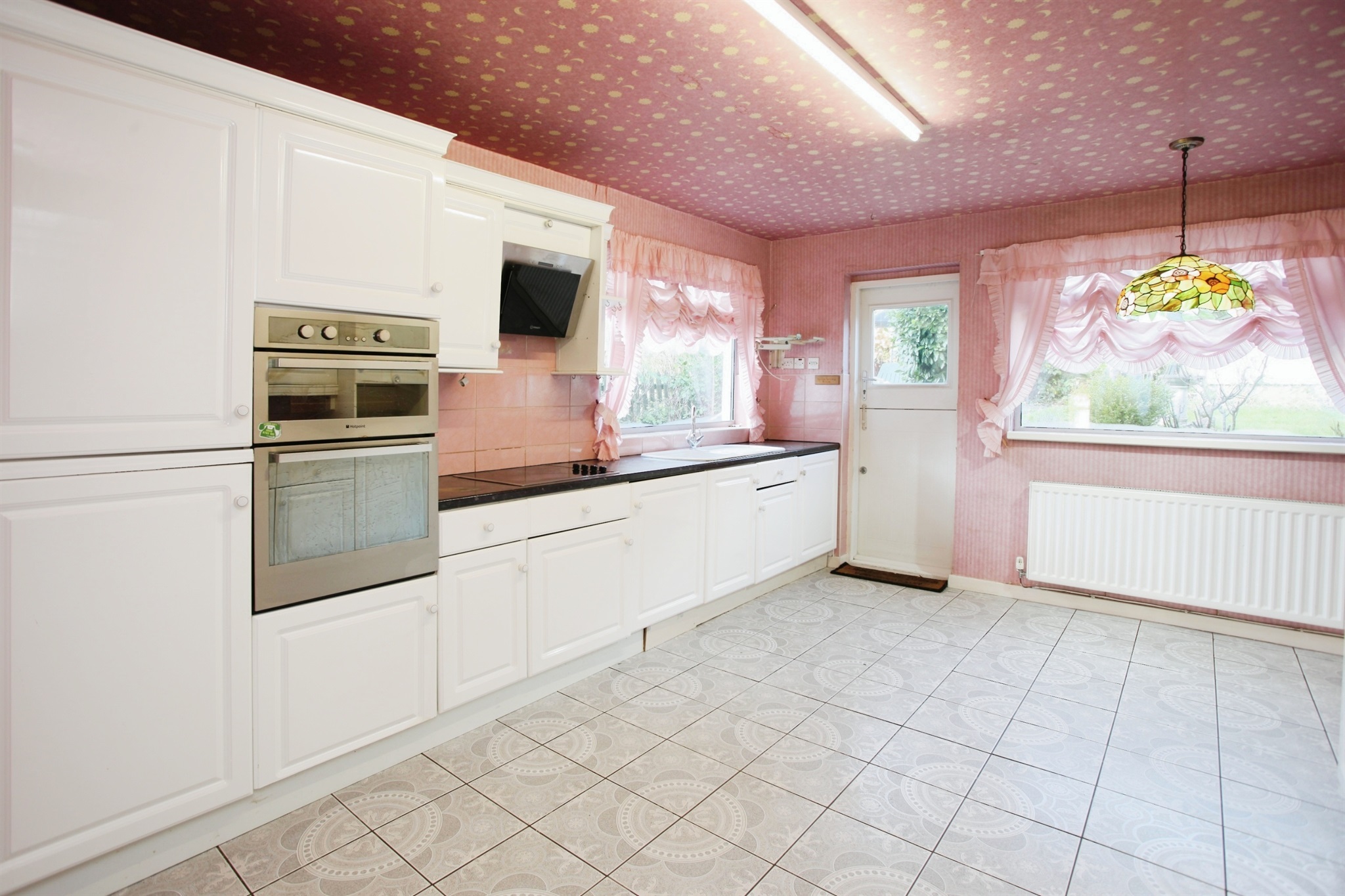 3 bed End of Terrace