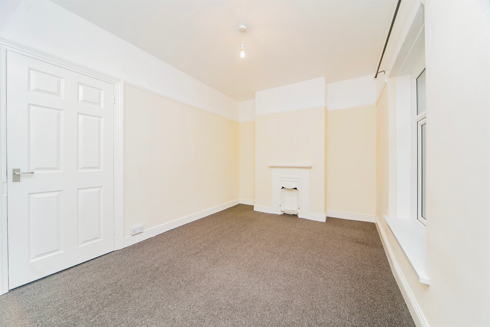 2 bed Terraced