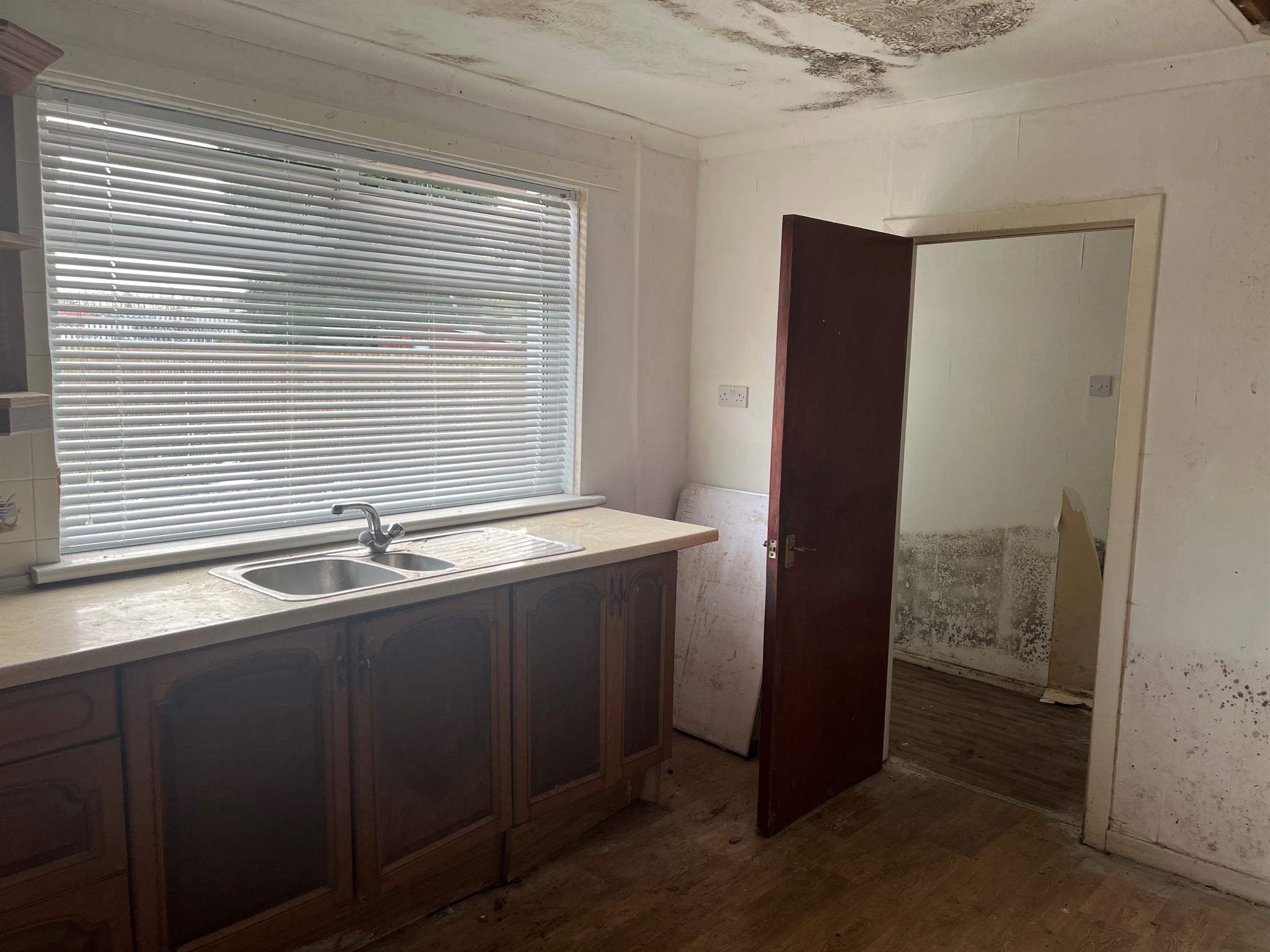 1 bed Detached