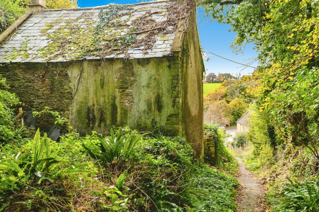 1 bed Detached