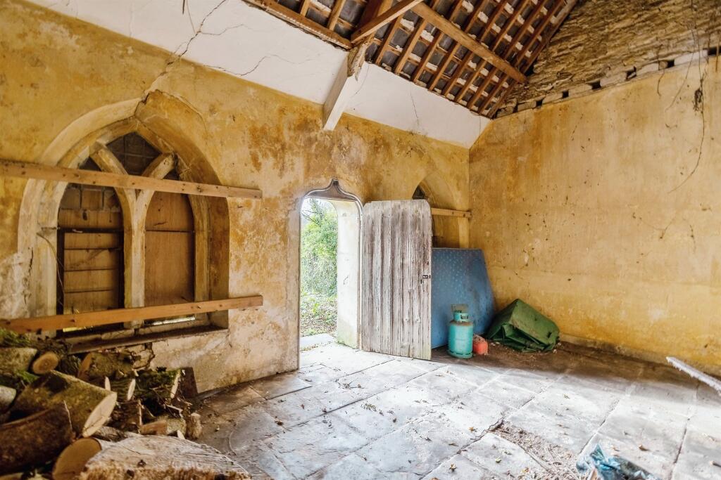 1 bed Detached
