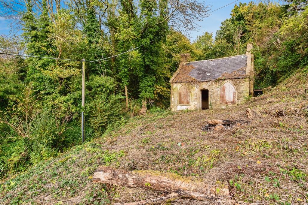 1 bed Detached