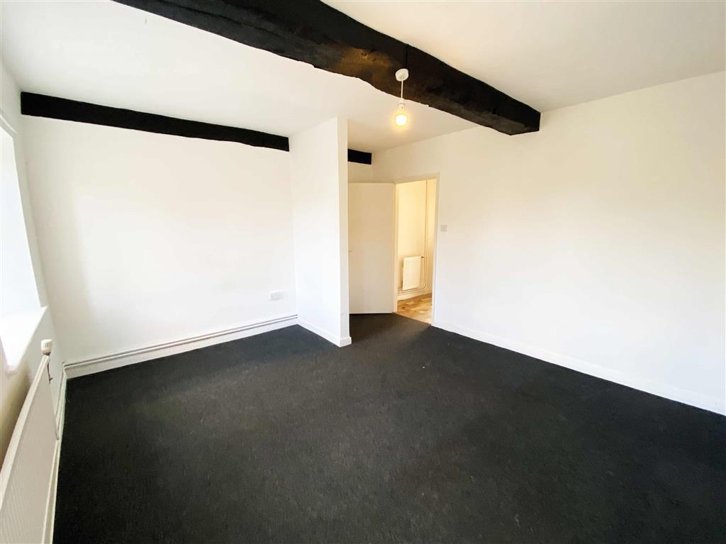 1 bed Ground Flat