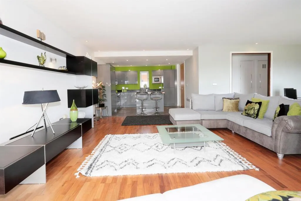 3 bed Penthouse