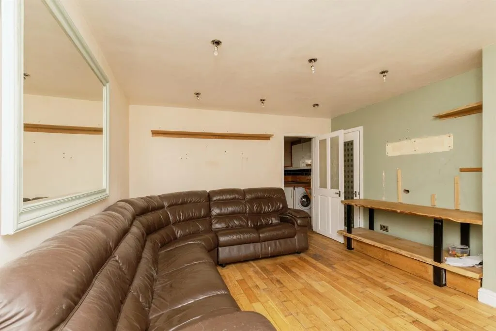 3 bed Semi-Detached