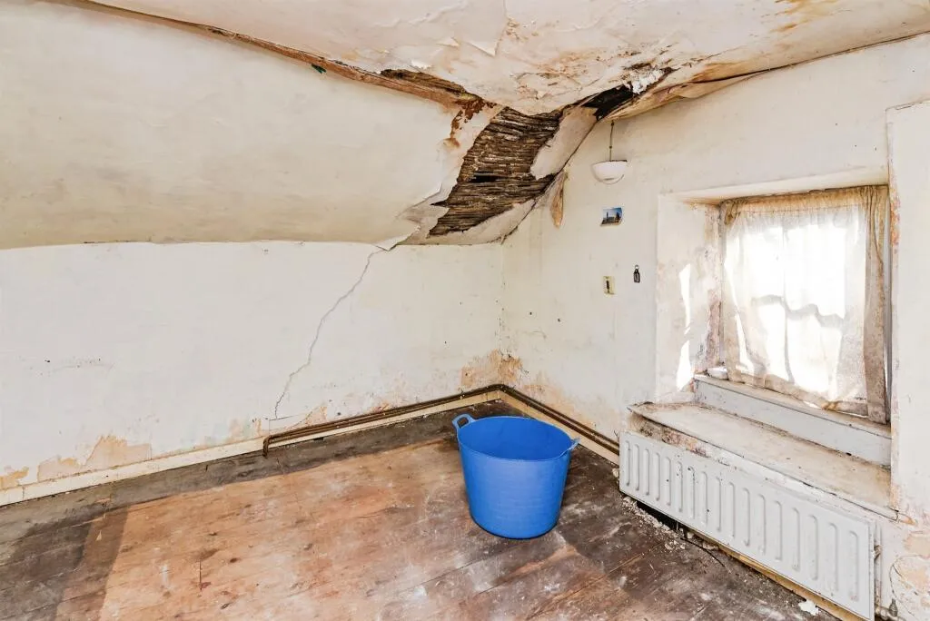 3 bed End of Terrace