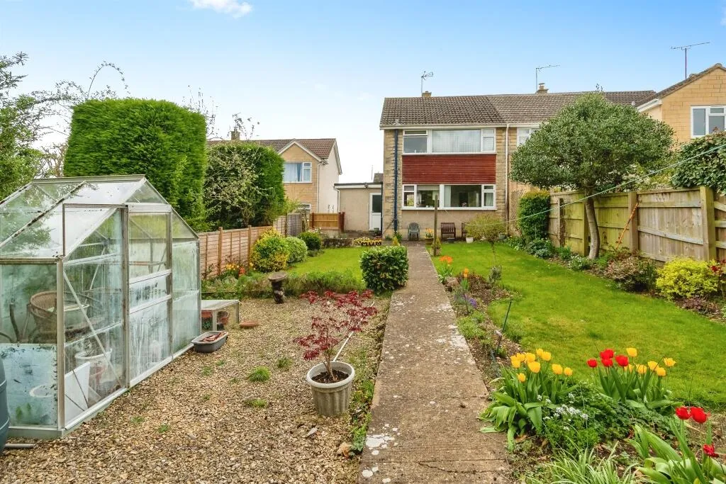 3 bed Semi-Detached