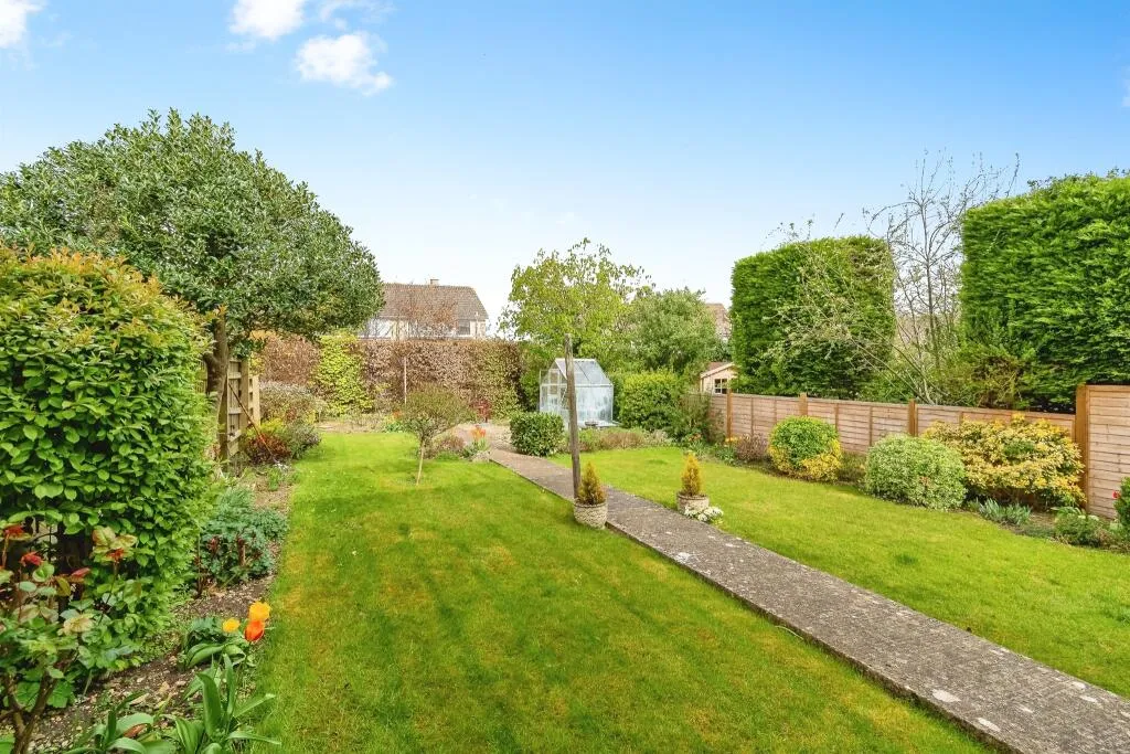 3 bed Semi-Detached