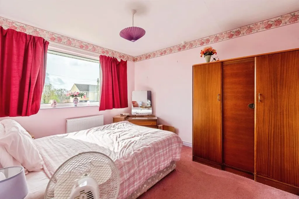 3 bed Semi-Detached