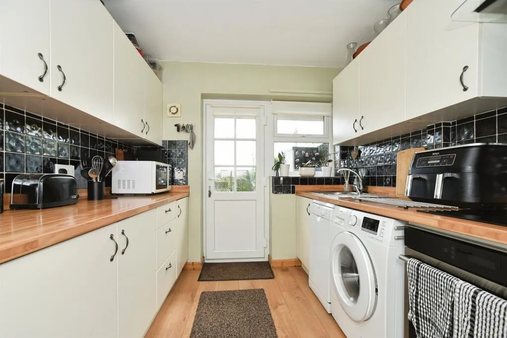 3 bed Semi-Detached