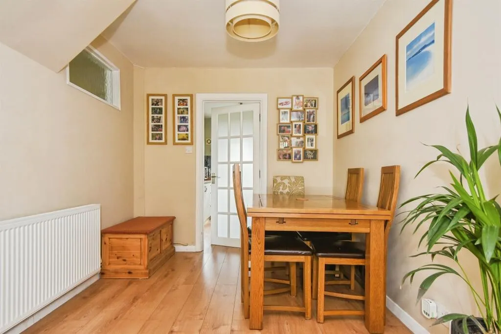 3 bed Semi-Detached