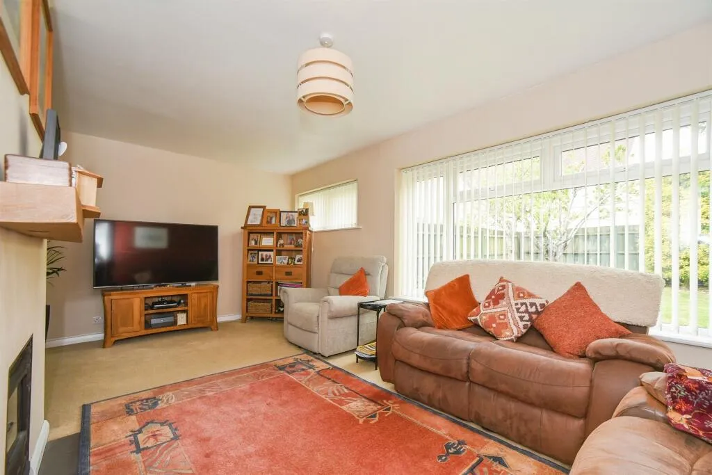 3 bed Semi-Detached