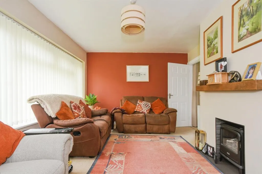 3 bed Semi-Detached