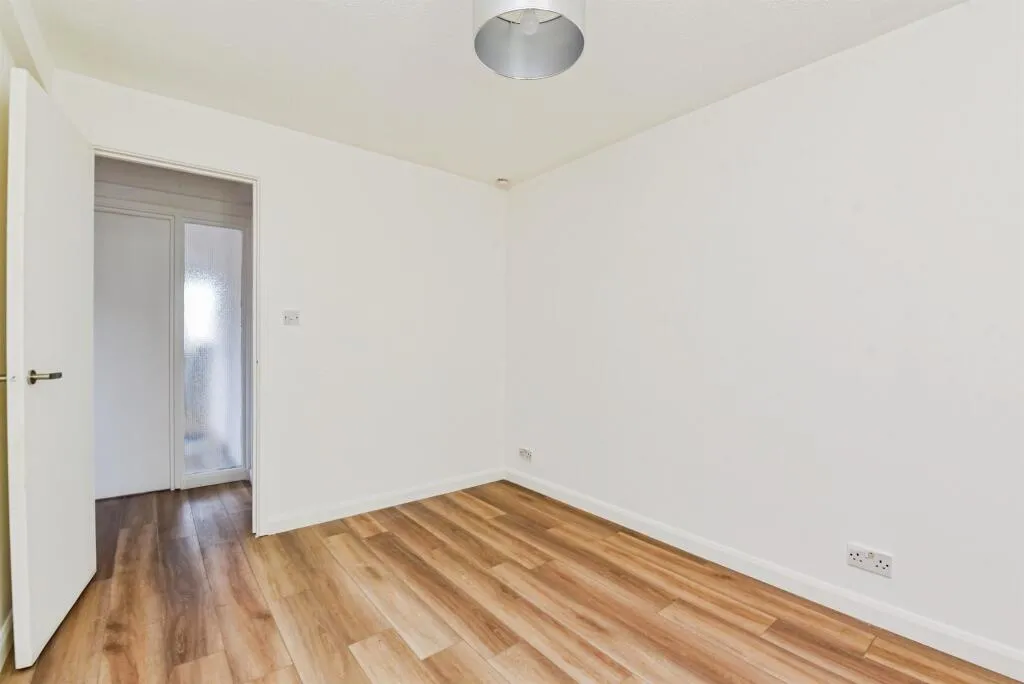 1 bed Apartment