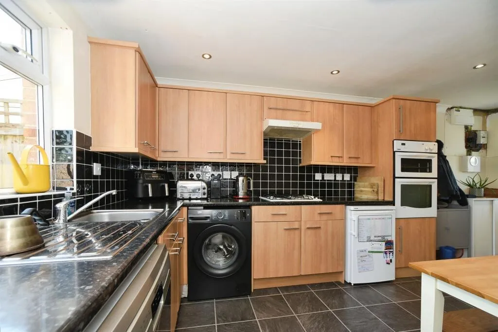 3 bed Terraced
