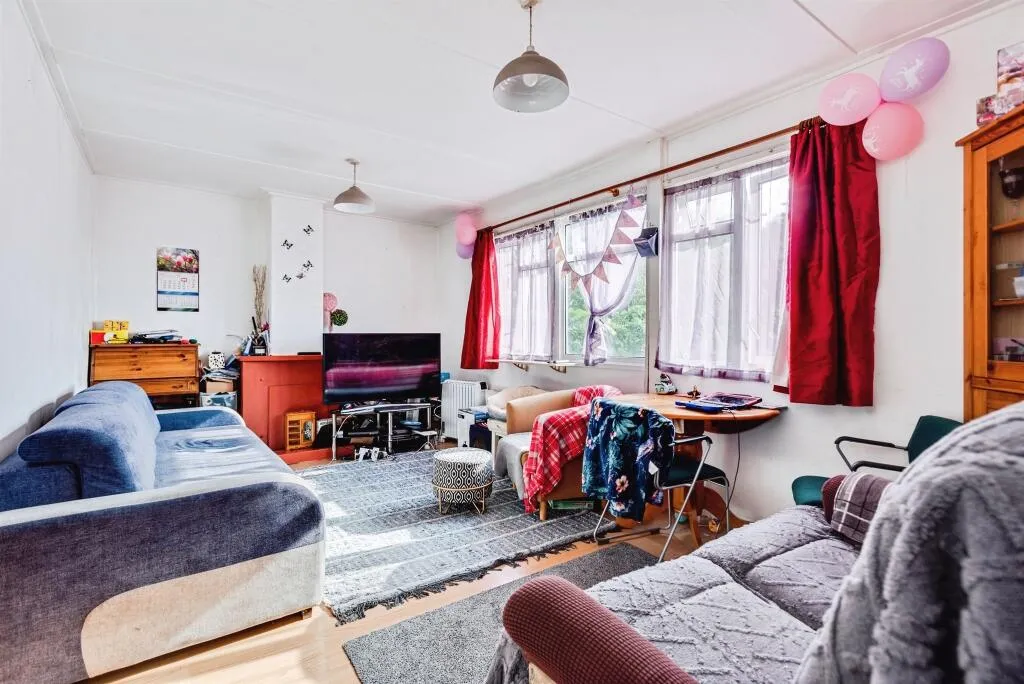 3 bed Semi-Detached