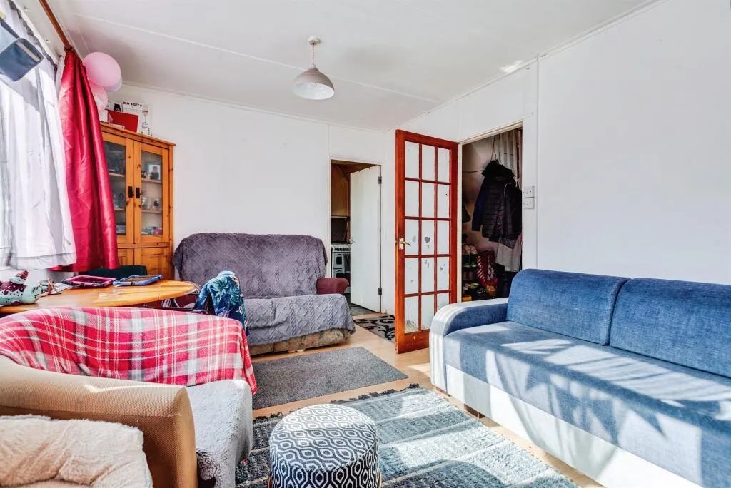 3 bed Semi-Detached